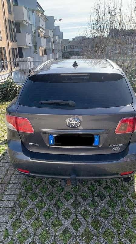 Usata Toyota Avensis Plus 132 CV (97 kW) 2011 Station wagon