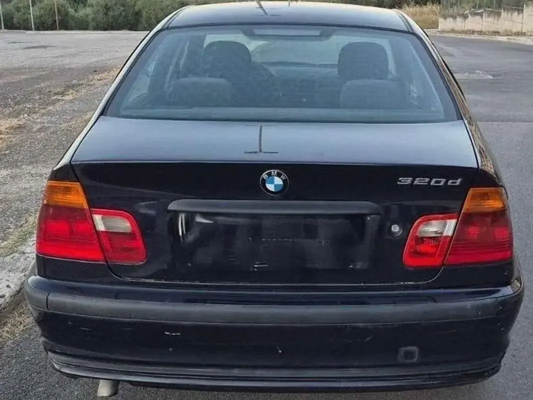 Usata BMW 320 136 CV (100 kW) 2000 Bluazzurro Berlina