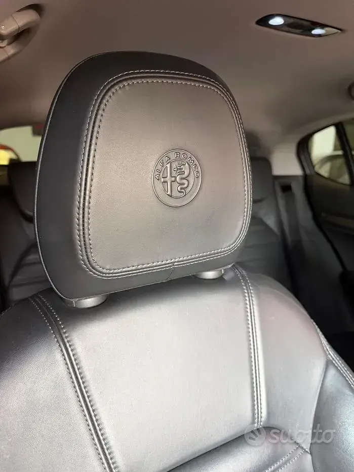 Usata Alfa Romeo Stelvio 280 CV (205 kW) 2017 Rosso SUV