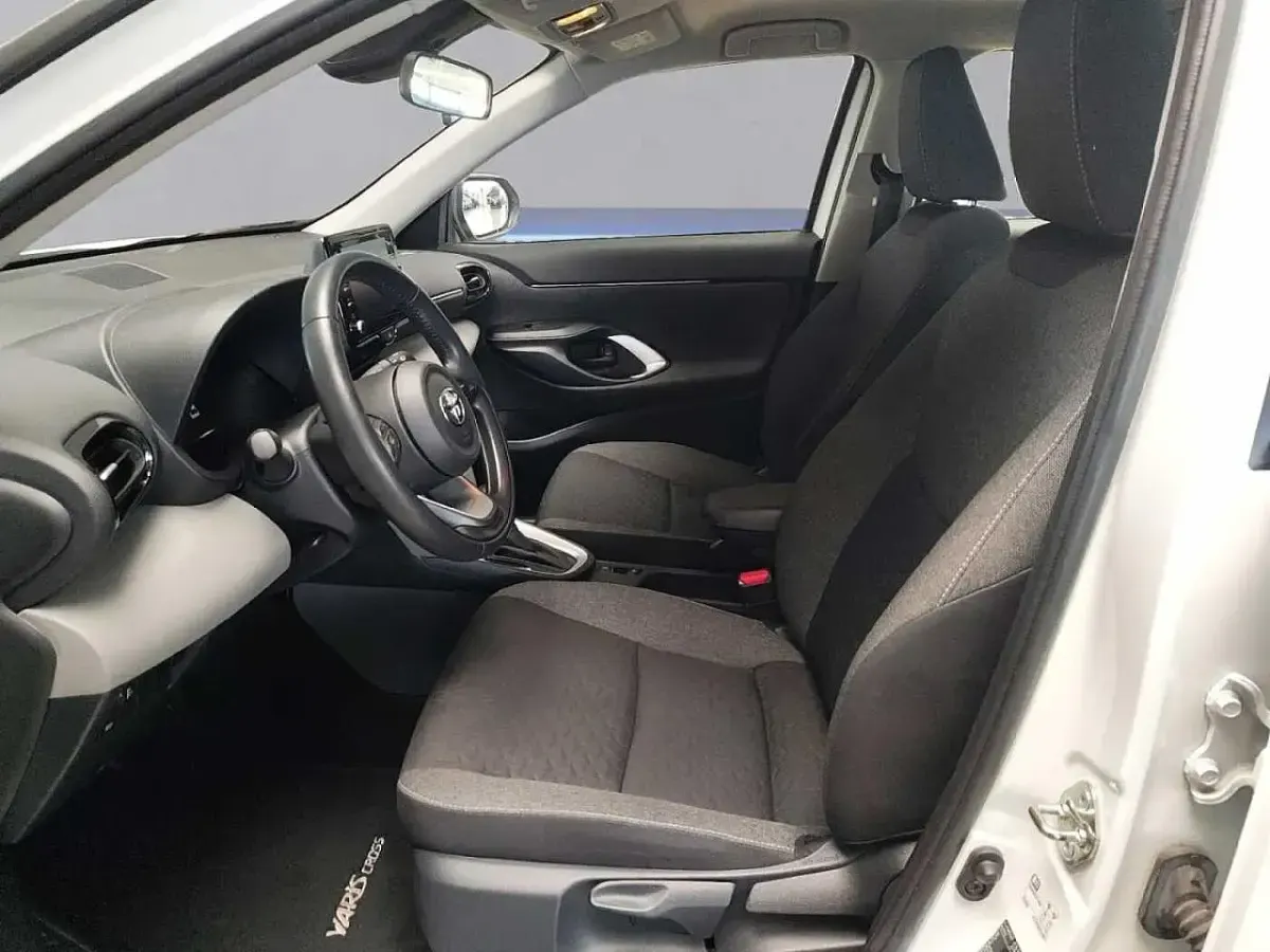 Usata Toyota Yaris Business Edition 116 CV (85 kW) 2022 Bianco Utilitaria