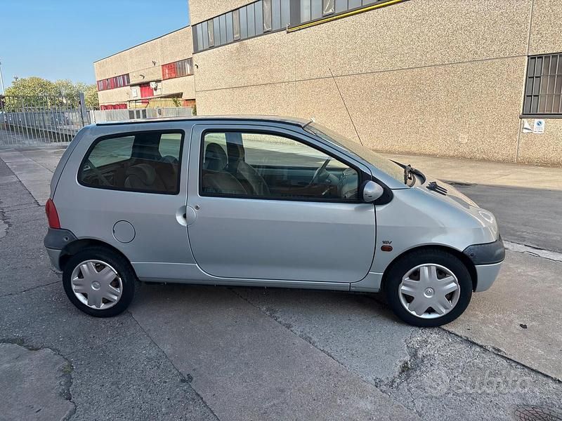 Usata Renault Twingo Authentique 58 CV (42 kW) 2002 Grigio Utilitaria