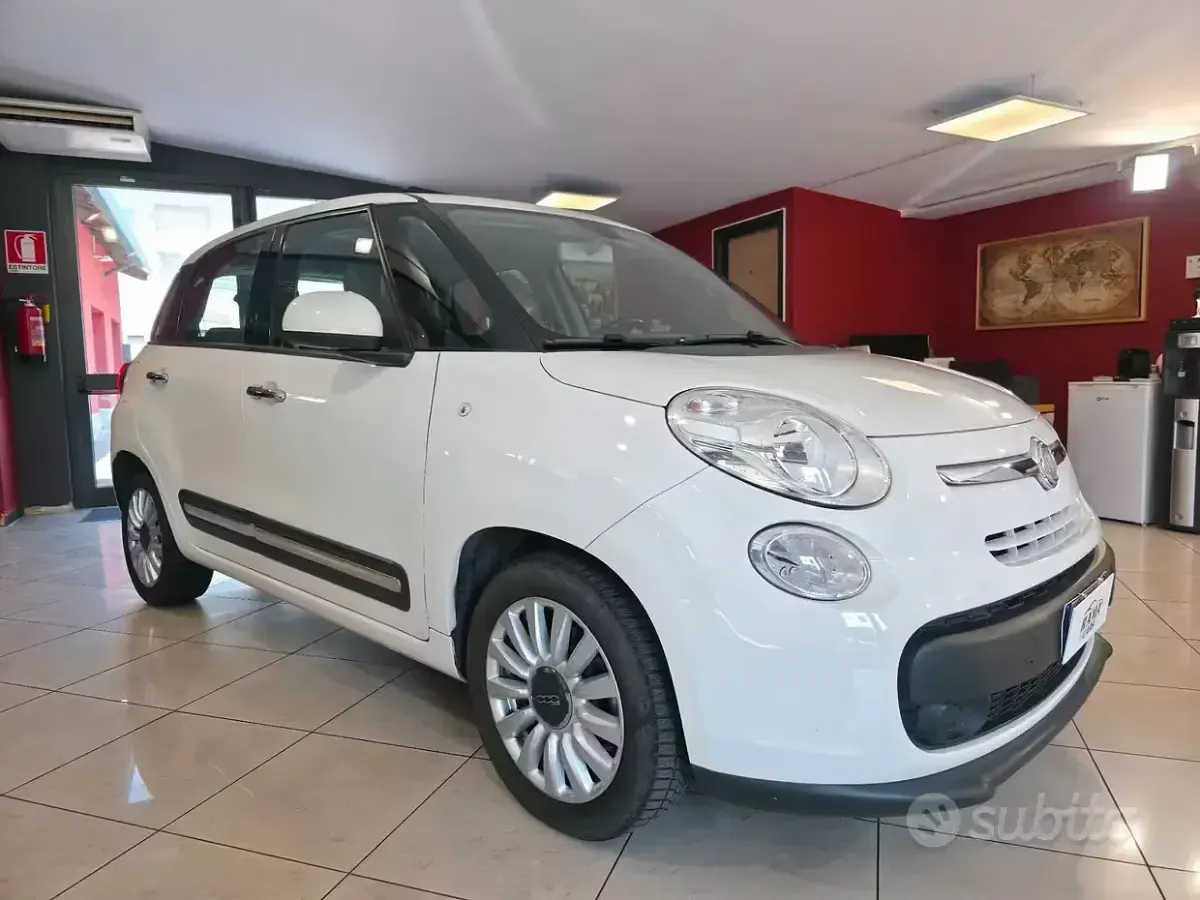 Usata Fiat 500L Lounge 85 CV (62 kW) 2013 Bianco Monovolume