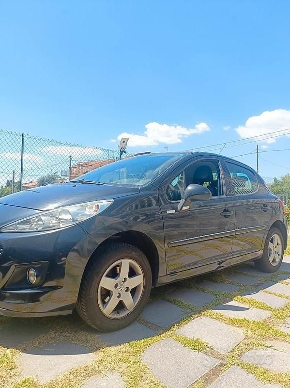 Usata Peugeot 207 2009 Nero Utilitaria