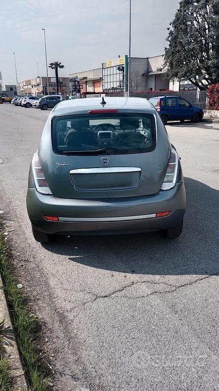 Usata Lancia Ypsilon 77 CV (56 kW) 2008 Grigio Utilitaria
