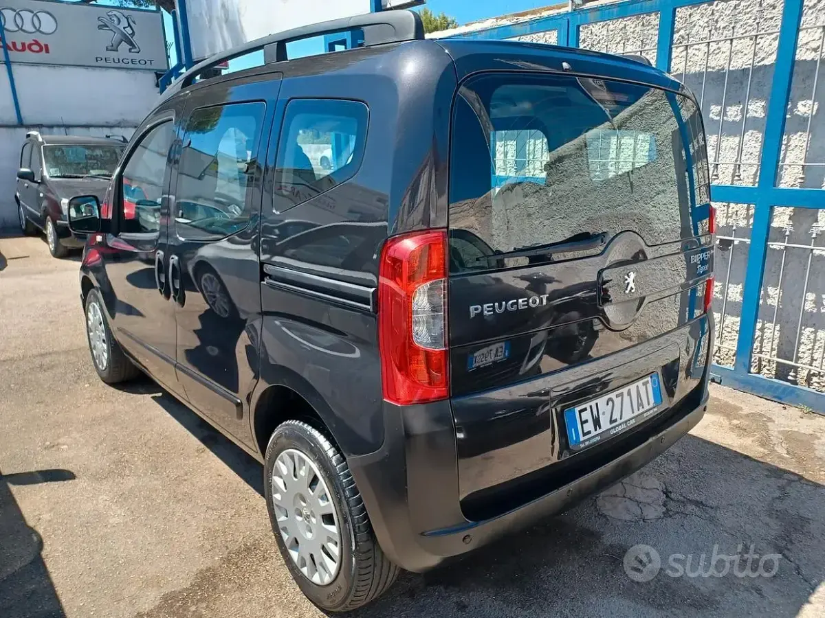 Usata Peugeot Bipper Style 75 CV (55 kW) 2014 Nero Monovolume