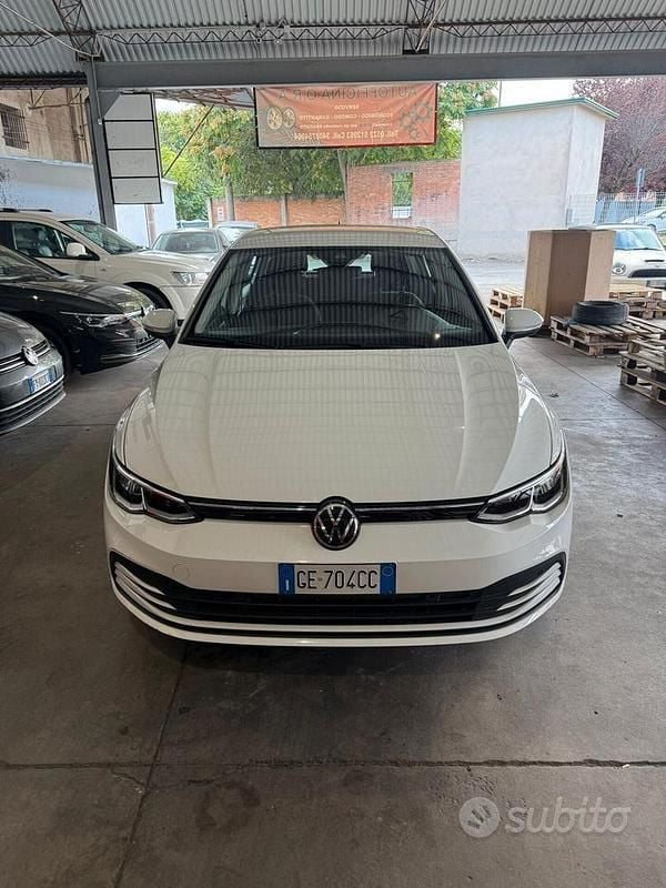 Usata VW Golf VII Style 150 CV (110 kW) 2021 Bianco Utilitaria
