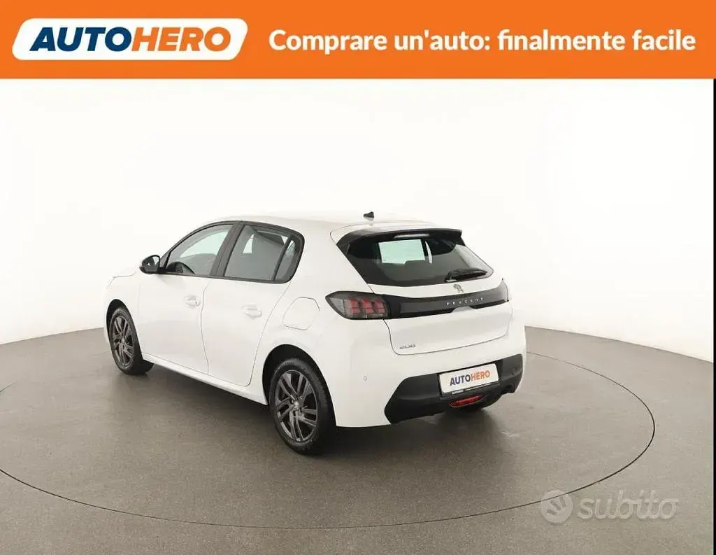 Usata Peugeot 208 Active 75 CV (55 kW) 2021 Bianco Utilitaria