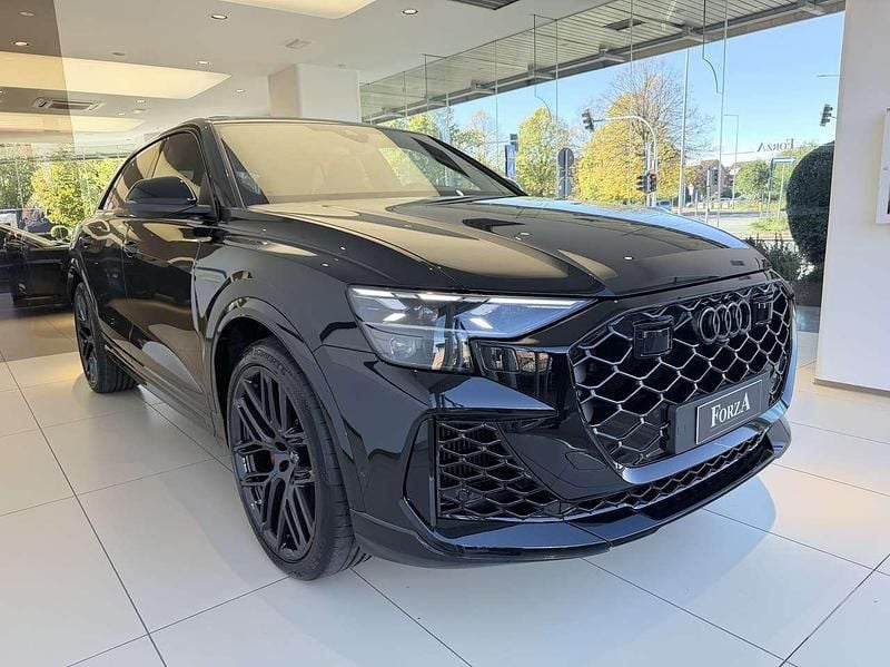 Nuova Audi RS Q8 Performance 640 CV (470 kW) 2025 Nero mhytos SUV