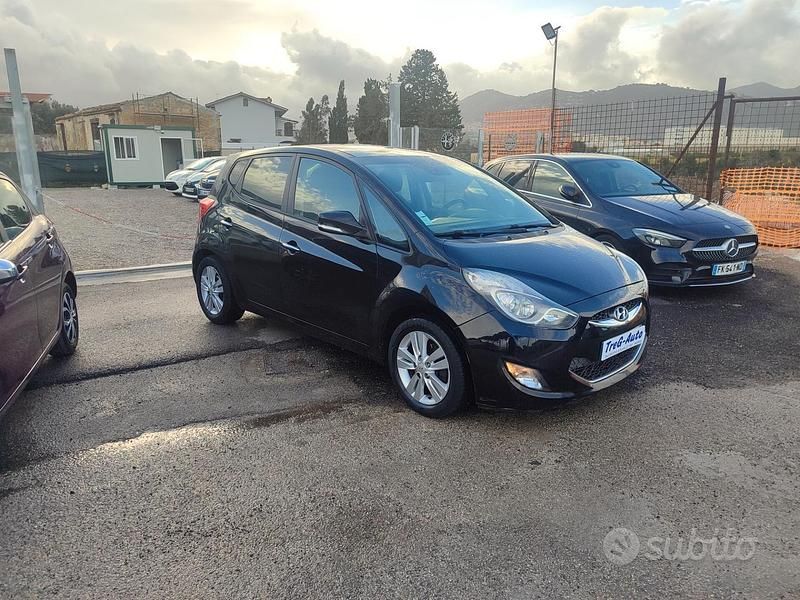 Usata Hyundai ix20 Comfort 115 CV (84 kW) 2013 Nero Utilitaria
