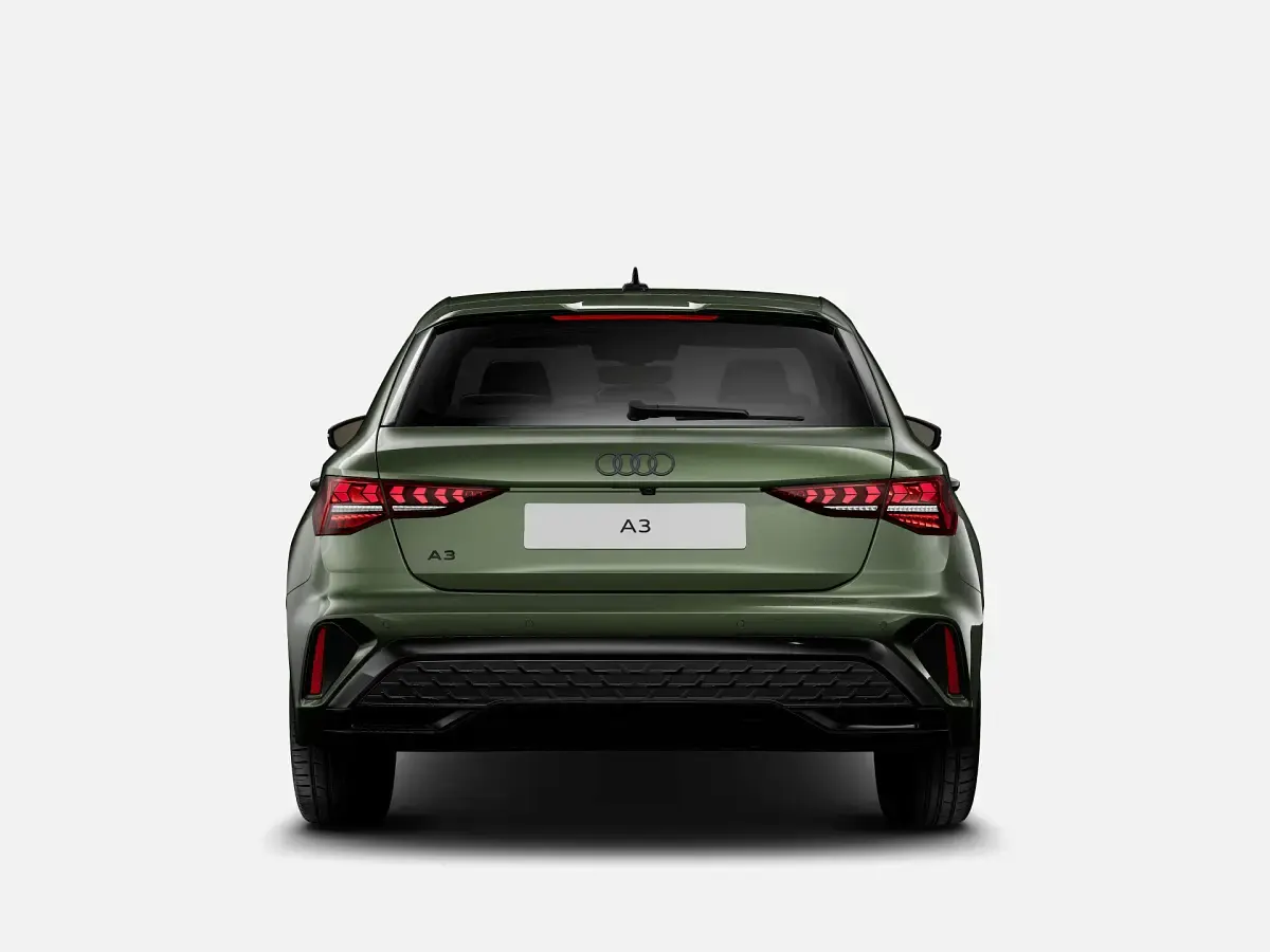 Nuova Audi A3 S-Line 177 CV (130 kW) 2026 Verde district metallizzato