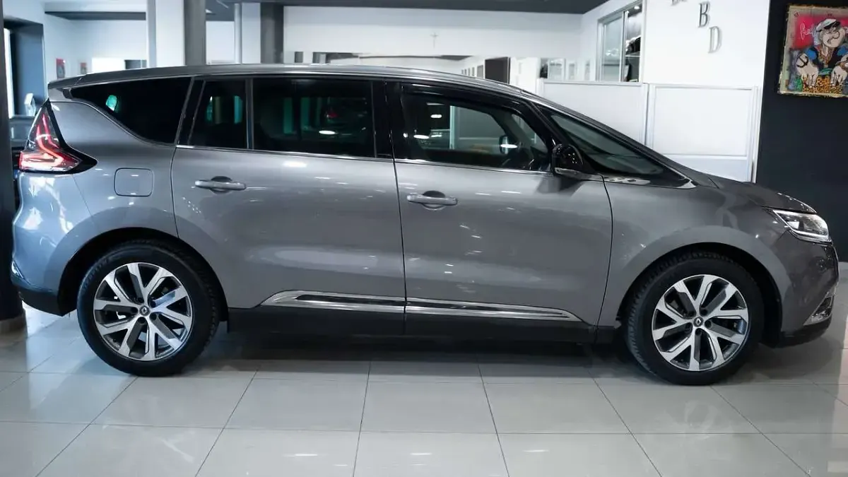 Usata Renault Espace Initiale Paris 160 CV (117 kW) 2017 Grigio daytona metallizzato Monovolume