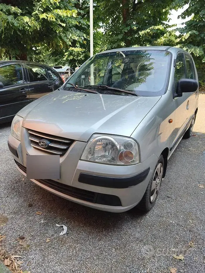 Usata Hyundai Atos 59 CV (43 kW) 2004 Grigio Utilitaria
