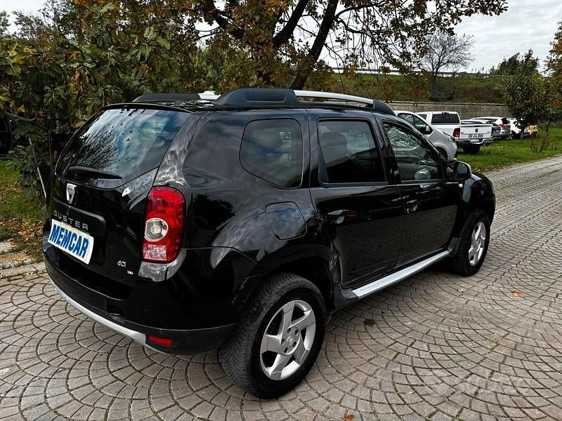 Usata Dacia Duster Lauréate 110 CV (80 kW) 2011 Nero SUV