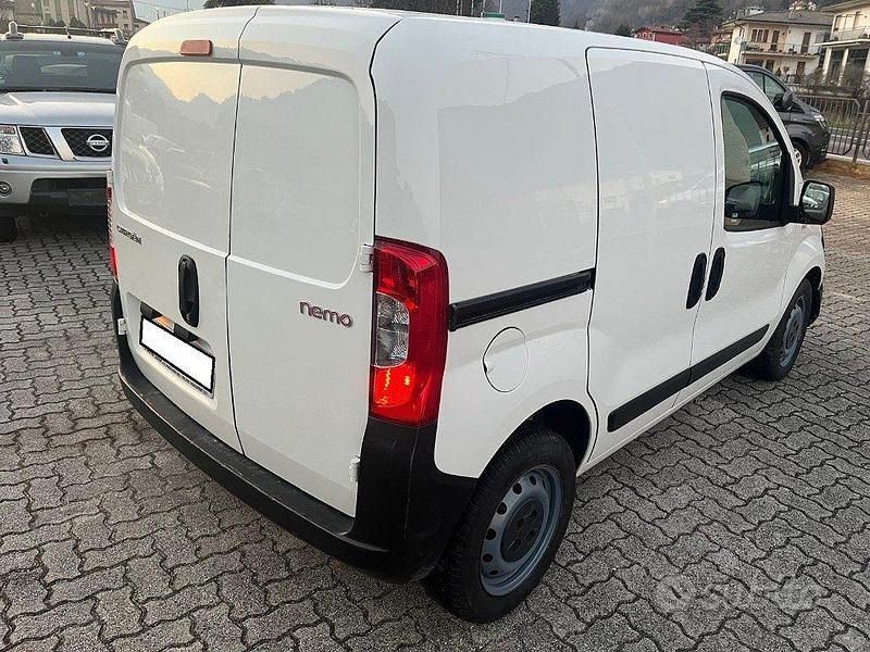 Usata Citroën Nemo 75 CV (55 kW) 2013 Bianco Monovolume