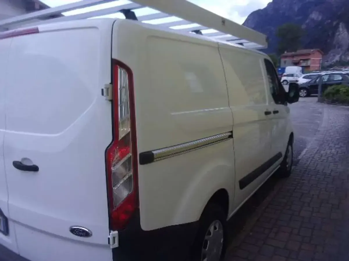 Usata Ford Transit Custom 131 CV (96 kW) 2017 Bianco Furgone