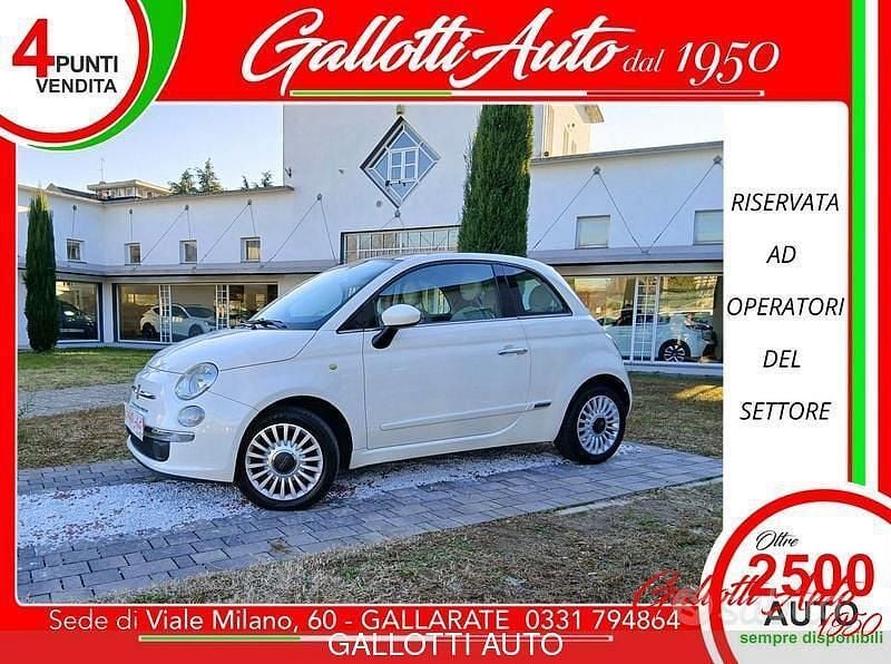 Bianco Usata 2010 Fiat 500 Lounge Tre volumi | 3690 € (Buon prezzo) - Immagine 1/4
