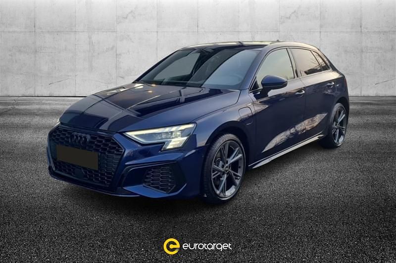 Usata Audi A3 e-tron S-Line 204 CV (150 kW) 2022 Blu metallizzato Utilitaria