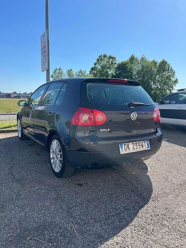 Begagnad VW Golf V Comfortline 102 HK (75 kW) 2007 Sedan