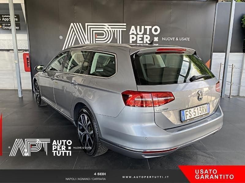 Usata VW Passat Executive 150 CV (110 kW) 2019 Grigio Station wagon