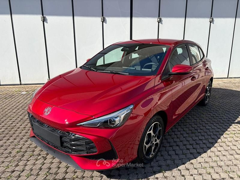 Rosso Nuova 2025 MG MG3 Comfort Due volumi | 19.991 € (Molto cara) - Immagine 1/4