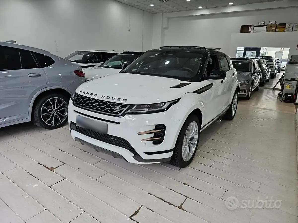 Usata Land Rover Range Rover evoque R-Dynamic 163 CV (119 kW) 2023 Fuji white SUV