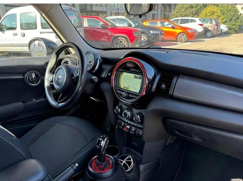 Usata Mini Cooper D 111 CV (81 kW) 2018 Utilitaria