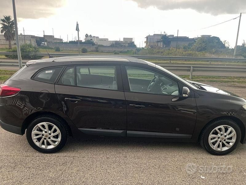Usata Renault Mégane GrandTour 110 CV (80 kW) 2012 Nero Station wagon