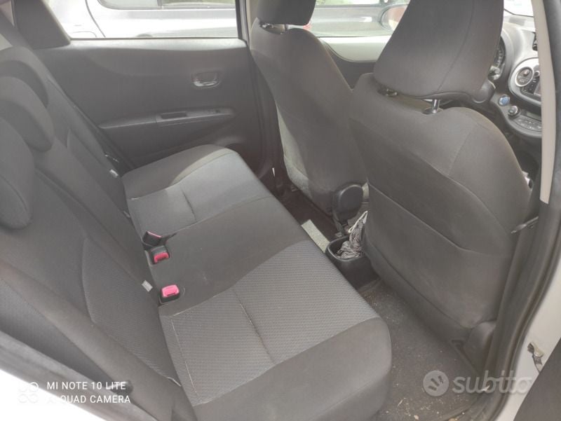 Usata Toyota Yaris Hybrid 2013 Bianco Utilitaria