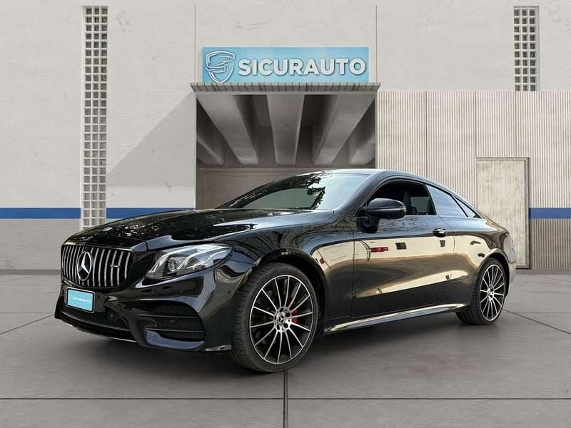 Usata Mercedes E220 Premium 194 CV (142 kW) 2020 Nero Coupé
