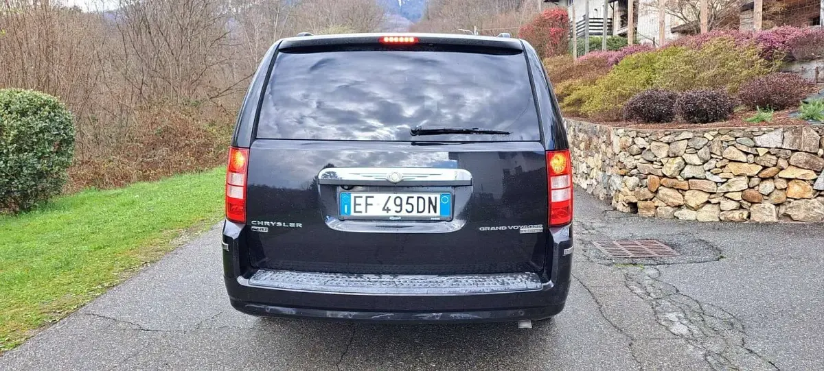 Usata Chrysler Grand Voyager Limited 163 CV (119 kW) 2010 Nero Monovolume