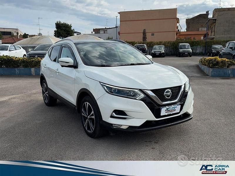 Usado Nissan Qashqai N-Connecta 116 HP (85 kW) 2020 Branco SUV