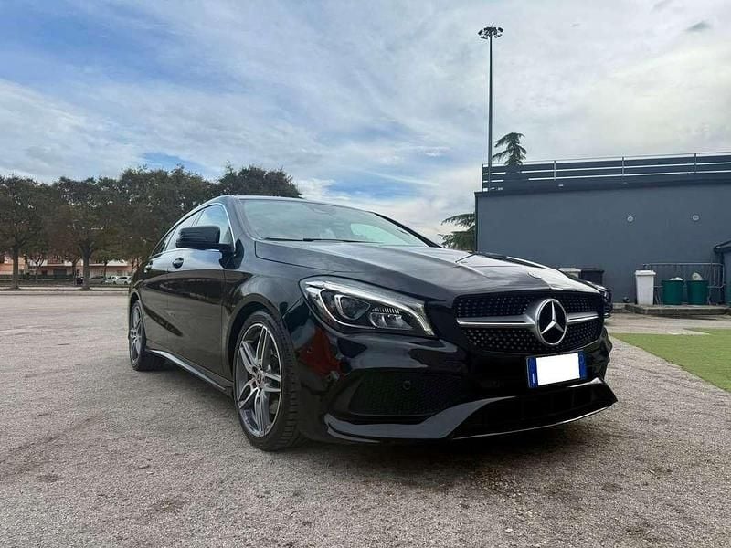 Usata Mercedes CLA220 Shooting Brake Premium 177 CV (130 kW) 2018 Nero Station wagon