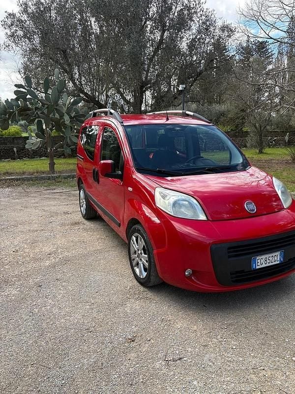 Rosso Usata 2011 Fiat Qubo Trekking Monovolume | 2450 € (Super prezzo) - Immagine 1/4