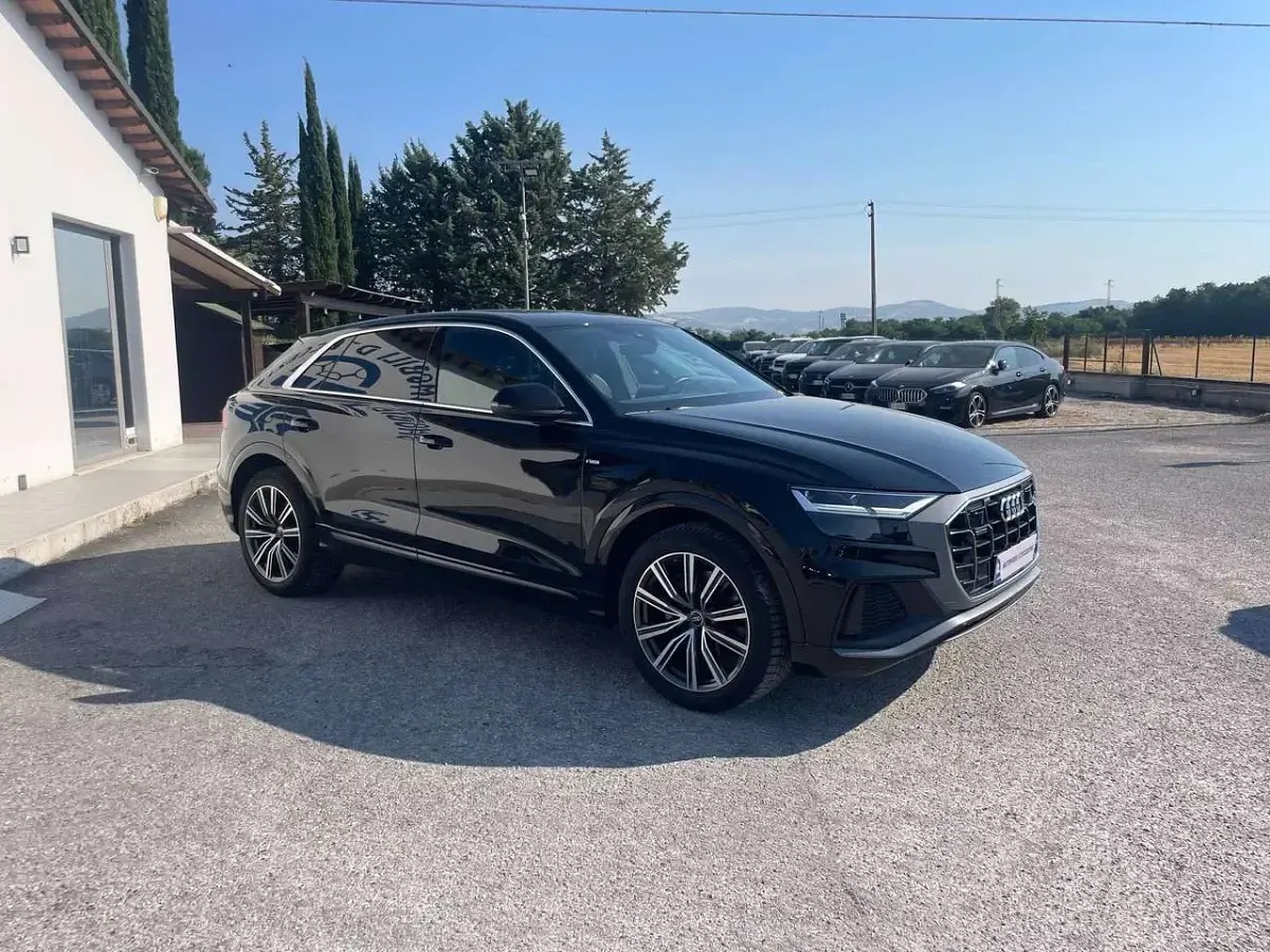 Usata Audi Q8 S-Line 231 CV (169 kW) 2023 Nero SUV
