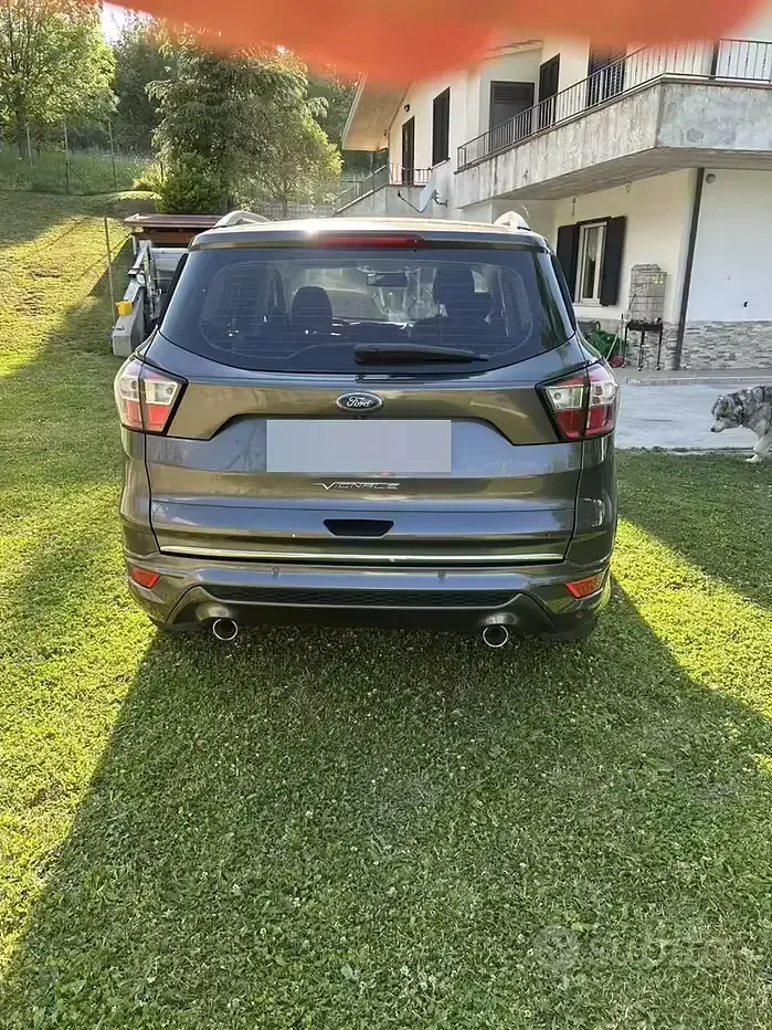 Usata Ford Kuga Vignale 90 CV (66 kW) 2019 Grigio SUV