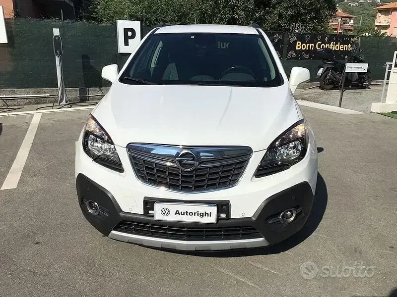 Usata Opel Mokka Cosmo 131 CV (96 kW) 2015 Bianco SUV