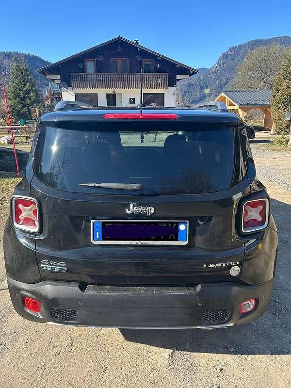 Usata Jeep Renegade Limited 140 CV (102 kW) 2015 Nero SUV