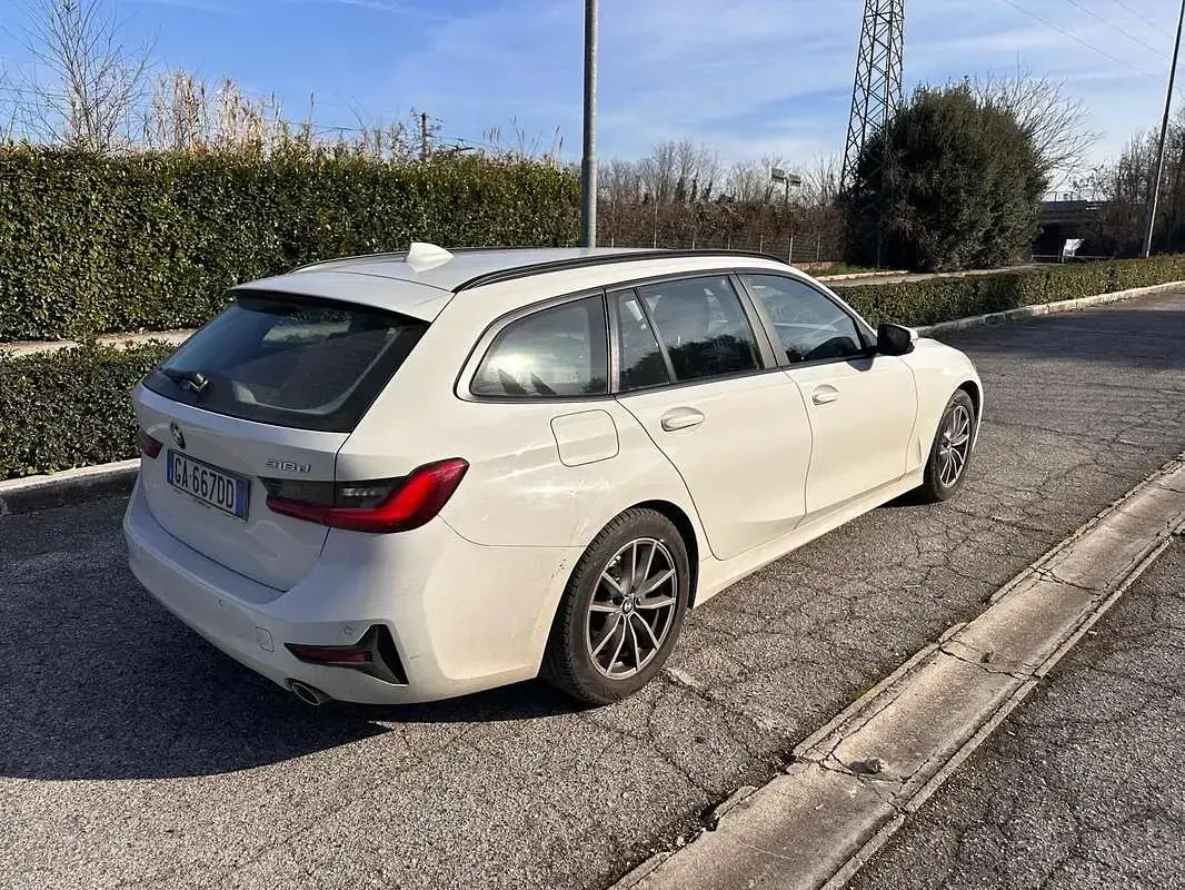 Usata BMW 318 Advantage 150 CV (110 kW) 2020 Bianco Station wagon