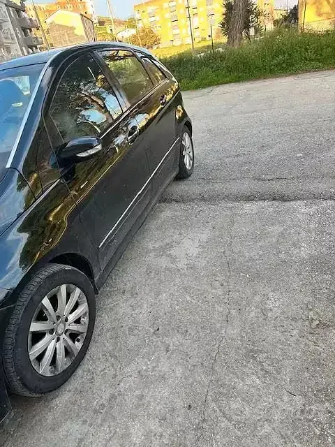 Usata Mercedes B180 2006 Nero Monovolume