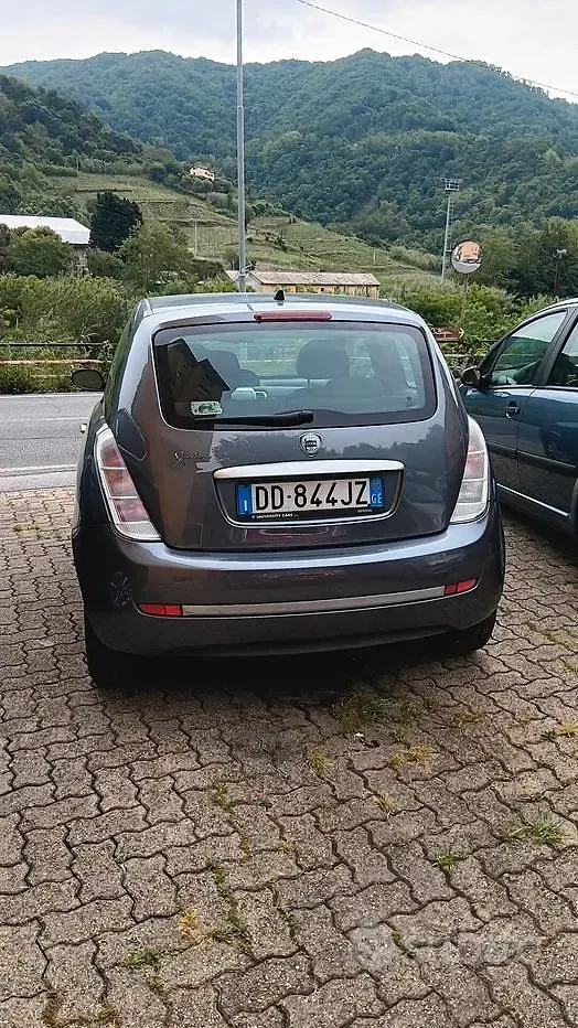 Gebraucht Lancia Ypsilon 77 PS (56 kW) 2007 Grau Kleinwagen