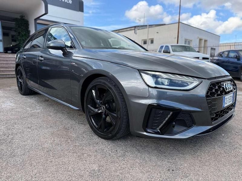 Käytetty Audi A4 S-Line 163 HP (119 kW) 2023 Harmaa Farmari