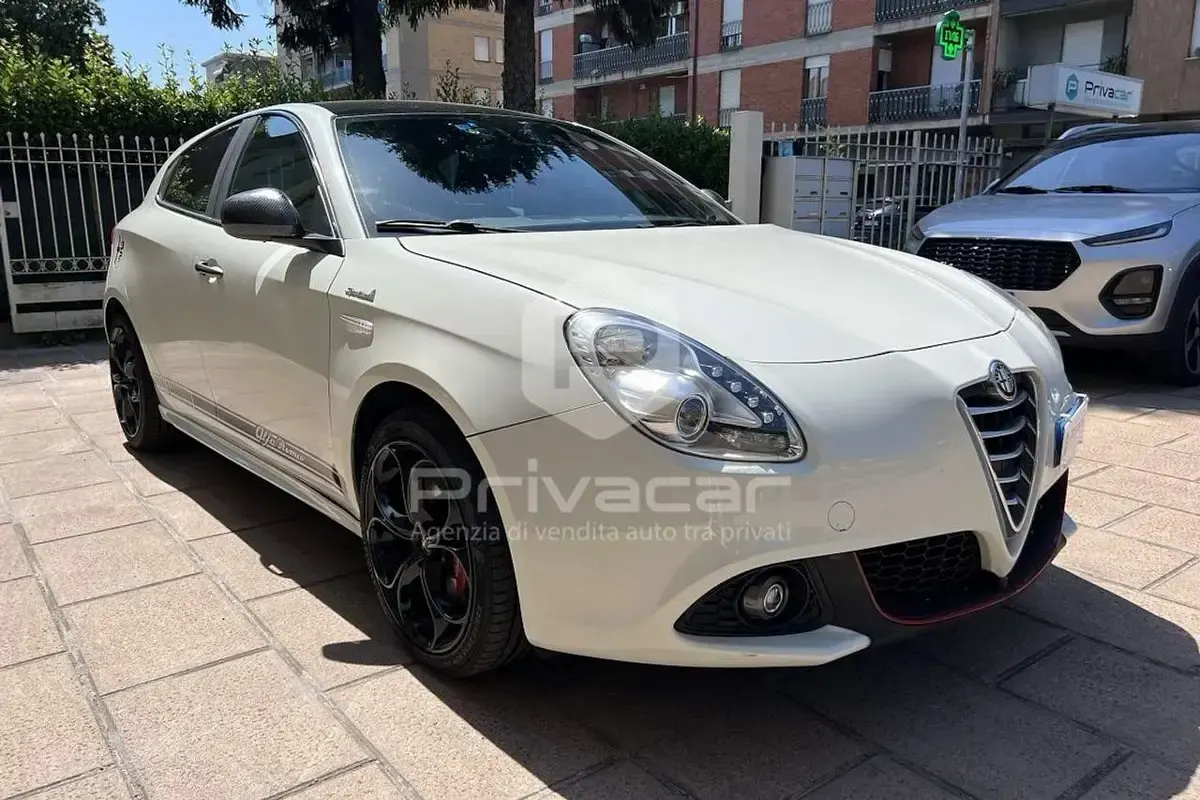 Usata Alfa Romeo Giulietta Distinctive 150 CV (110 kW) 2015 Bianco Utilitaria