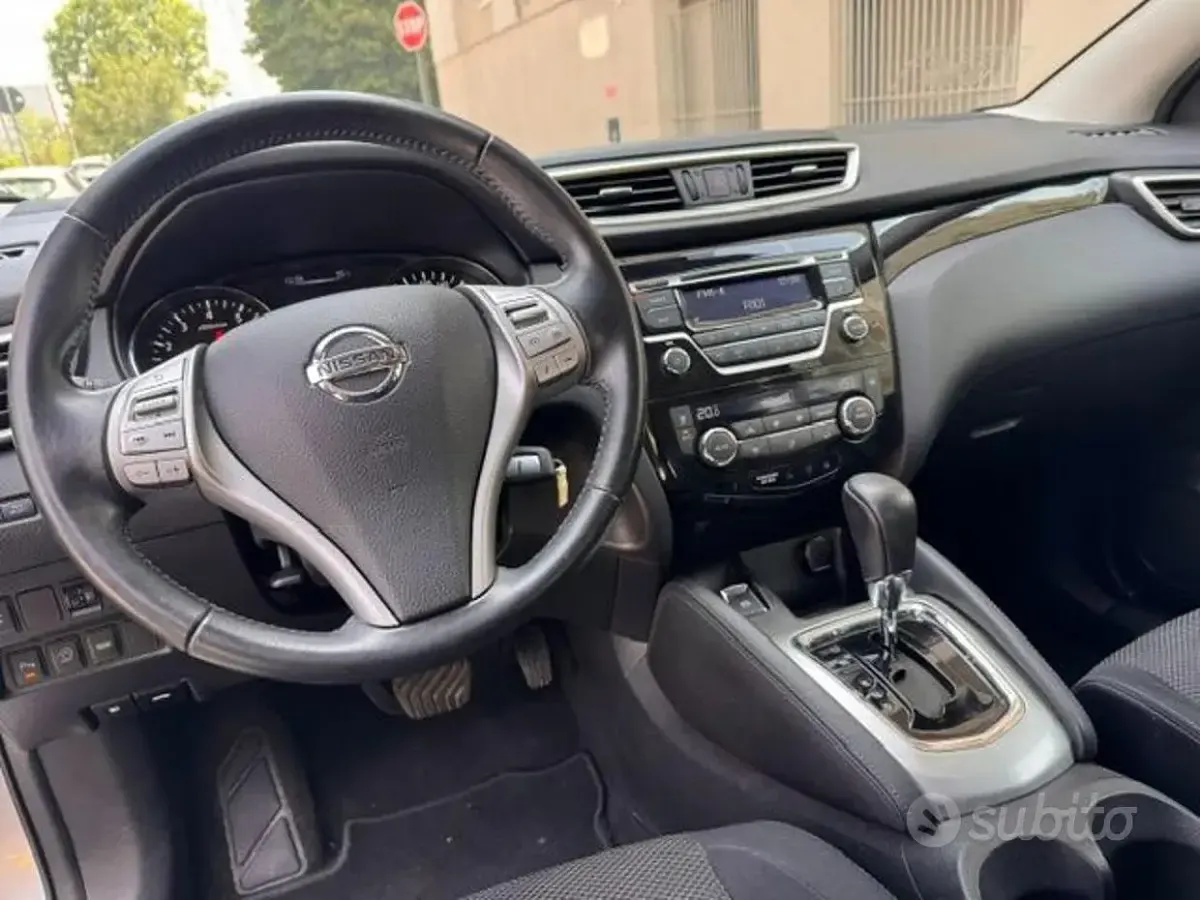 Usata Nissan Qashqai 116 CV (85 kW) 2015 Grigio SUV