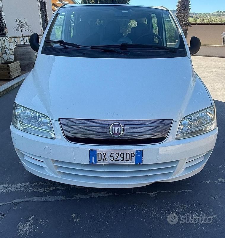 Usata Fiat Multipla Dynamic 120 CV (88 kW) 2009 Bianco Monovolume