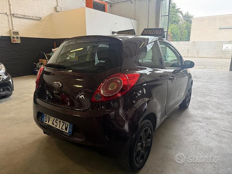 Usata Ford Ka Titanium 69 CV (50 kW) 2009 Viola Utilitaria