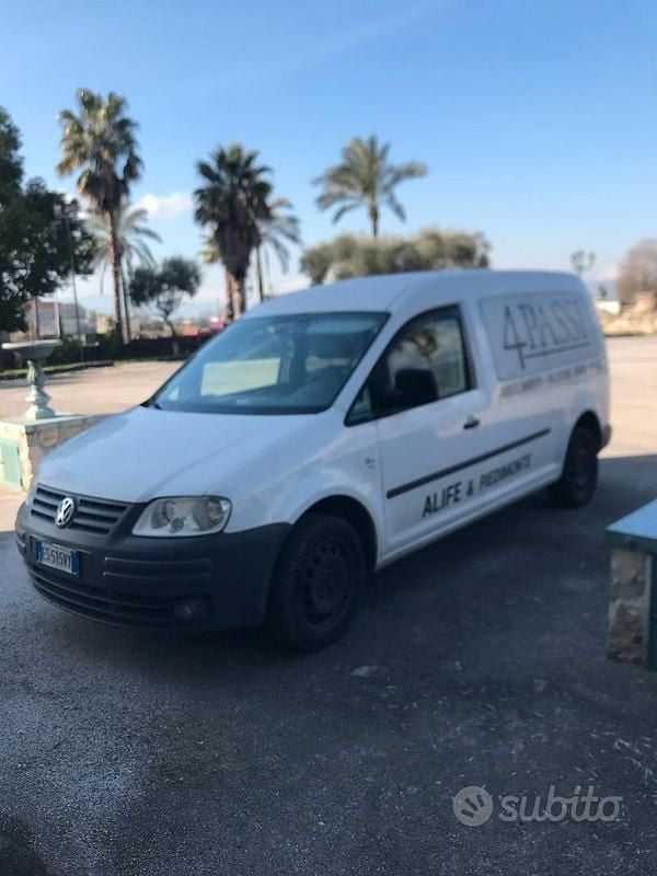Usata VW Caddy 109 CV (80 kW) 2010 Bianco Monovolume