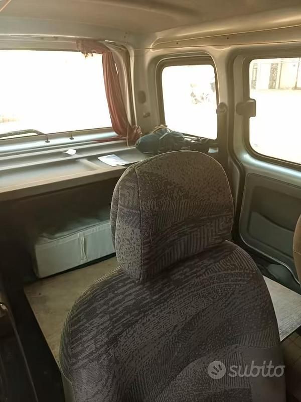 Usata Renault Kangoo 2002 Grigio Monovolume