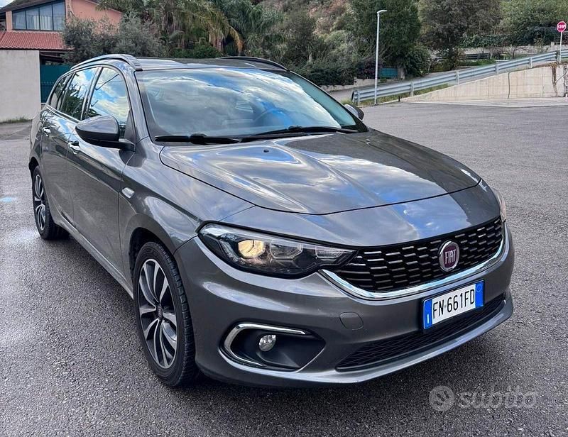Usata Fiat Tipo Lounge 120 CV (88 kW) 2017 Grigio Station wagon