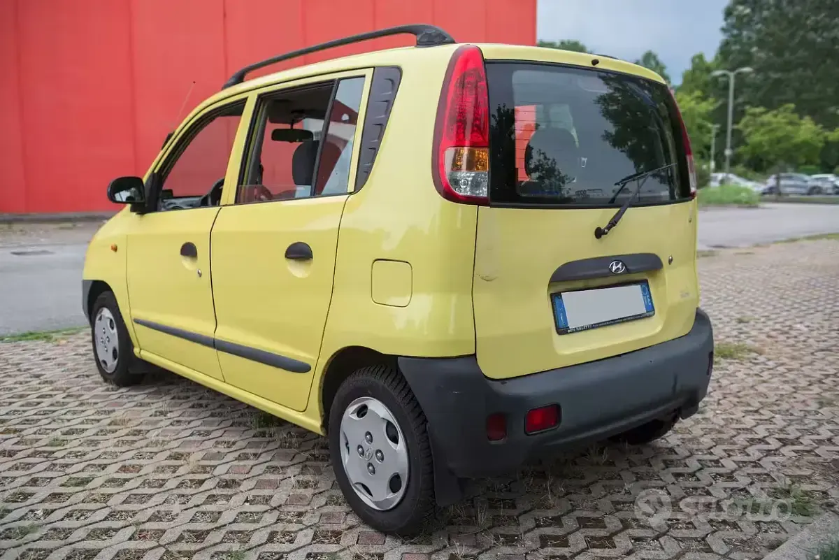 Usata Hyundai Atos 59 CV (43 kW) 2002 Giallo Utilitaria