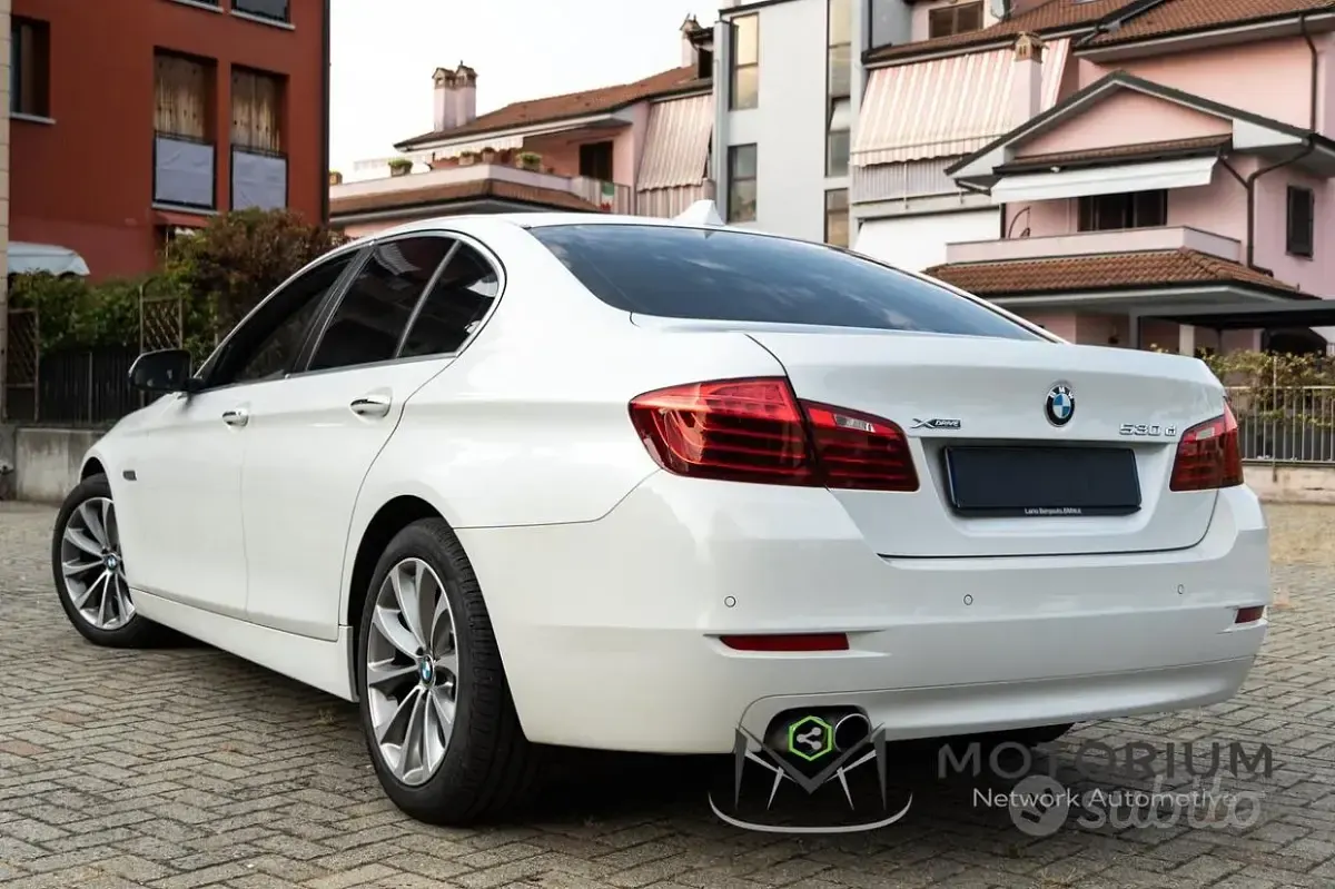 Usata BMW 530 Luxury Line 258 CV (189 kW) 2015 Bianco Berlina